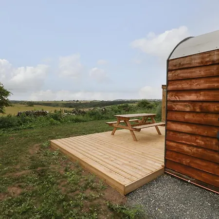 Dew Pond Holiday home