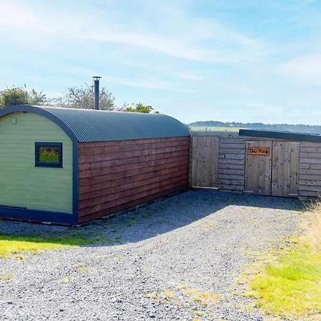 Dew Pond Holiday home